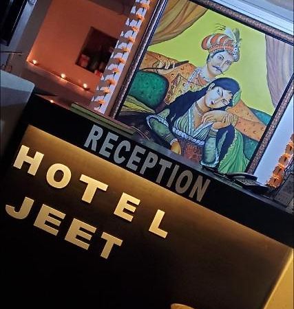 Hotel Jeet Агра Экстерьер фото